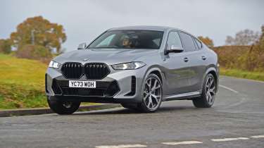 BMW X6 xDrive40i - front cornering